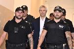 Съдът решава дали да пусне от ареста кмета на Варна Благомир Коцев