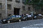 София - Депутати са блокирали входа на паркинга на парламента