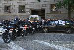 София - Депутати са блокирали входа на паркинга на парламента