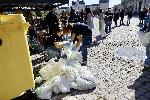 София - площад "Св.Ал.Невски"- почистване от  фасове
