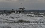 Бургас - Бурно море в бургаския залив