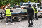 София - Затворници чистят боклук