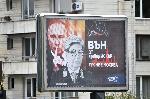 Билбордът "Тук не е Москва" до руското посолство  събира погледите на минувачи и шофьори