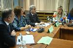 София - Кръгла маса - ранните бракове и раждания