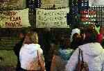 Протест под наслов ,,Нито една повече“ блокира движението пред Съдебната палата