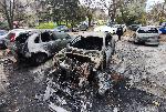 Няколко коли изгоряха при среднощен пожар във Варна