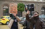 София - Граждани гледат на живо заседанието на бюджетната комисия