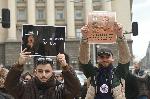 София - Граждани гледат на живо заседанието на бюджетната комисия