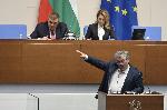 София – Депутатите гласуват оставката на правителството