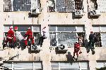Варна - Дядо коледа с подаръци за малките пациенти в болница