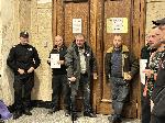 София - БОЕЦ окупира кабинета на Борислав Сарафов