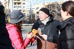 Доброволци чистят квартал 'Подуяне'