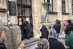 София - Централна поща - опашка за пенсии в евро