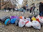 София - Граждани стоварват боклук до сградата на Столична община