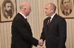 Президентът връчва първия мандат за съставяне на правителство на ГЕРБ-СДС