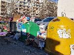 София - Препълнени контейнери за боклук в кв. Хаджи Димитър и кв. Васил Левски