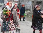 Тополи -Празник с песни, танци, „бебе“ и фалически закачки<br />
<br />