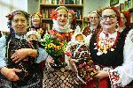 Тополи -Празник с песни, танци, „бебе“ и фалически закачки<br />
<br />