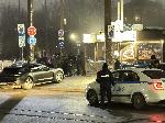 Луксозен автомобил се е качил на тротоара пред заведение до НДК, като по чудо няма пострадали