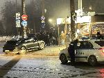 София - Автомобил се качи на тротоара пред заведение