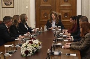 Президентът Илияна Йотова започна консултациите с политическите партии
