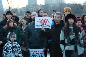 Жители на софийски квартал протестират срещу изместване на коритото на река