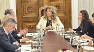 Представители на БСП са на консултация при президента Йотова