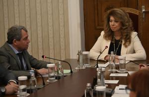 София - Консултациите на Дондуков 2: Има такъв народ са на среща с президента