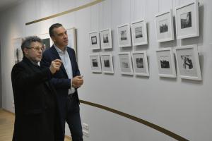 Първият випуск на магистърската програма Фотография подреди изложба в Бургас