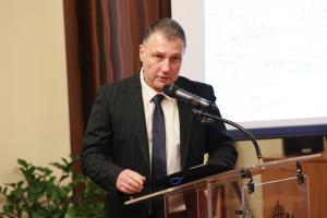 София - Гроздан Караджов подписва договори за жп транспорта