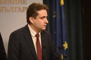 София - Парламентарната група на ПП- ДБ дадоха изявление в парламента