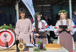 Село Свирачи, Ивайловградско - празнуване на Трифон Зарезан