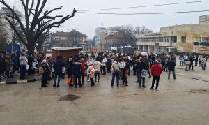 Червен бряг – Протест срещу войната по пътищата