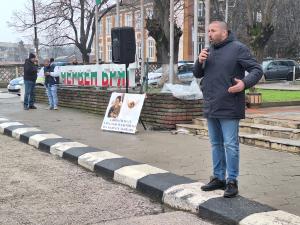 Червен бряг – Протест срещу войната по пътищата