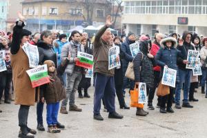 Червен бряг – Протест срещу войната по пътищата