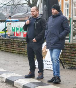 Червен бряг – Протест срещу войната по пътищата