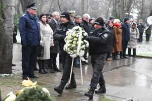 Варна - Поклонение пред паметникан на Васил Левски
