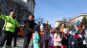 София - Румен Радев отдава почит пред паметника на Васил Левски
