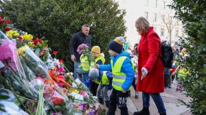 София - Румен Радев отдава почит пред паметника на Васил Левски