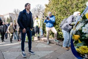 Футболисти и ръководители на ПФК Левски поднесоха цветя на паметника на Васил Левски