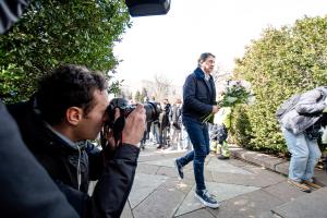 Футболисти и ръководители на ПФК Левски поднесоха цветя на паметника на Васил Левски