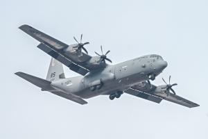 Нов американски транспортен самолет С-130 Херкулес току-що кацна в София от базата Рамщайн