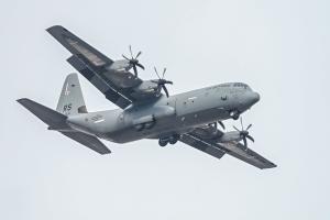 София - НАТО - Кацане на американски военен самолет С-130 Херкулес от базата в Рамщайн