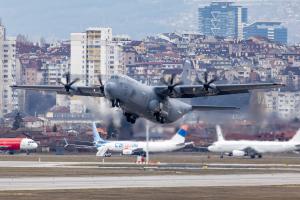 София - Американски военни самолети на летището