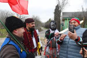 Варна -Кукерският празник на Сирни заговезни в село Тополи
