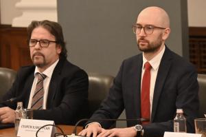 София - Брифинг на КЦ към Механизма за еврото<br />Служебният премиер Андрей Гюров се среща със студенти участвали в протестите през декември