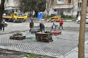 Бургас - Общината изгражда паркинги между жилищни сгради в синята зона
