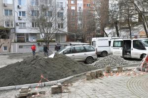 Бургас - Общината изгражда паркинги между жилищни сгради в синята зона