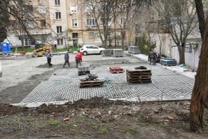 Бургас - Общината изгражда паркинги между жилищни сгради в синята зона