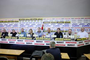 Пресконференция на Асен Златев